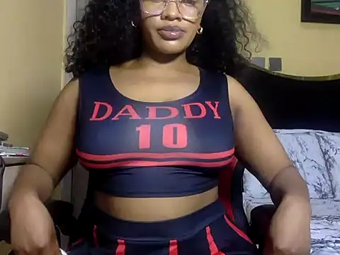 Snapshot of BOOTYBANGER24xx chatting on June 2, 8:16 am BOOTYBANGER24xx online show from June 2, 8:16 am