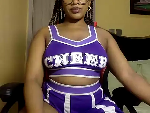Snapshot of BOOTYBANGER24xx chatting on July 11, 11:35 am BOOTYBANGER24xx online show from July 11, 11:35 am
