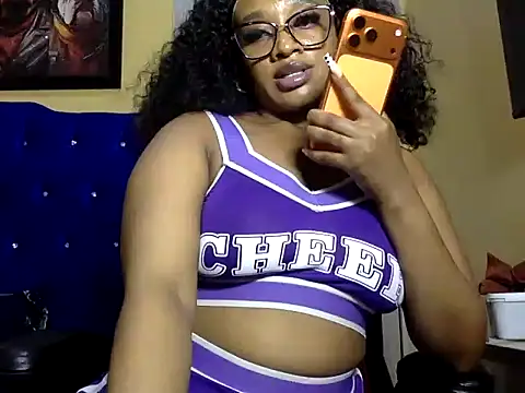 Snapshot of BOOTYBANGER24xx chatting on July 28, 11:17 am BOOTYBANGER24xx online show from July 28, 11:17 am