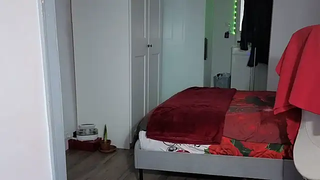 Snapshot of HotSpicyGujju chatting on November 28, 8:44 pm HotSpicyGujju online show from November 28, 8:44 pm