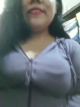 Snapshot of Kalani_Engel chatting on April 25, 6:49 pm Kalani Engel online show from April 25, 6:49 pm