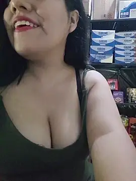 Snapshot of Kalani_Engel chatting on June 26, 11:31 pm Kalani Engel online show from June 26, 11:31 pm