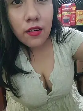 Snapshot of Kalani_Engel chatting on August 3, 12:20 am Kalani Engel online show from August 3, 12:20 am