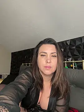 Snapshot of FeliciaHardy_ chatting on December 18, 6:43 am FeliciaHardy online show from December 18, 6:43 am