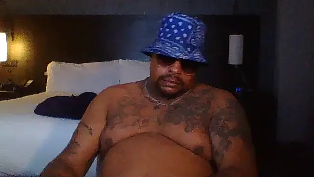 Snapshot of blaccowboy88 chatting on October 14, 7:31 am blaccowboy88 online show from October 14, 7:31 am