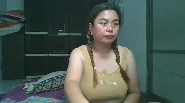 Snapshot of Kariebabe chatting on February 20, 10:16 am Kariebabe online show from February 20, 10:16 am