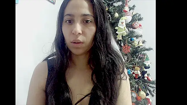 Snapshot of lizztaylor535 chatting on December 9, 4:15 pm lizztaylor535 online show from December 9, 4:15 pm