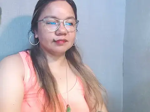 ambersmile online show from April 7, 11:48 pm