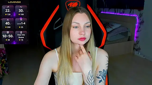 BiMolly online show from March 25, 9:43 pm