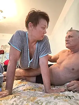  lady red  online show from October 31, 6:47 am