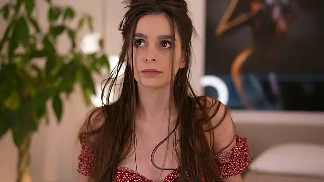 DoviaClaire online show from November 15, 7:27 am