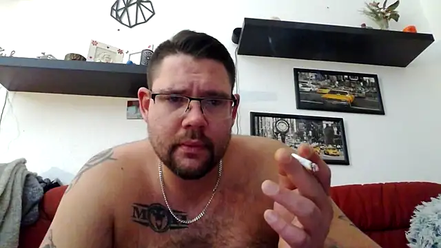 Snapshot of sexykevin17cm chatting on February 7, 11:19 pm sexykevin17cm online show from February 7, 11:19 pm