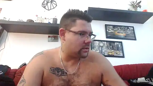 Snapshot of sexykevin17cm chatting on February 13, 2:57 pm sexykevin17cm online show from February 13, 2:57 pm