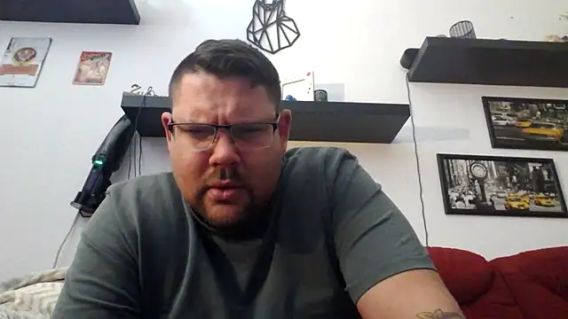 Snapshot of sexykevin17cm chatting on April 8, 9:04 pm sexykevin17cm online show from April 8, 9:04 pm