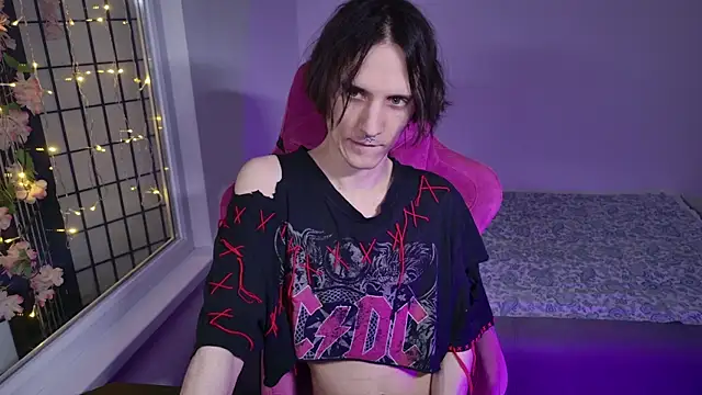 Snapshot of Sloppyprinceboy chatting on June 4, 9:15 am Sloppyprinceboy online show from June 4, 9:15 am