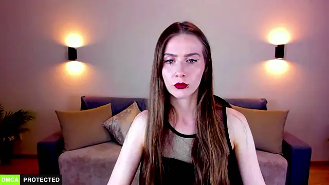 TheWoman   online show from February 2, 7:01 pm