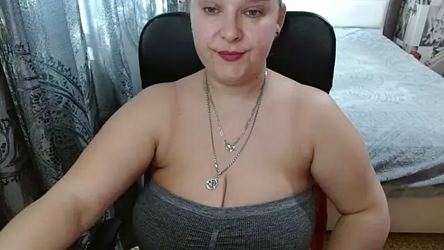 Snapshot of Boolochka chatting on April 27, 12:58 pm Boolochka online show from April 27, 12:58 pm