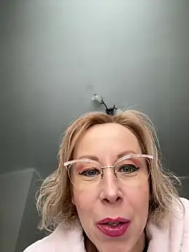 LuxuryNika online show from February 7, 10:19 am