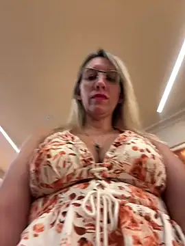 Gatitacarlita online show from February 27, 5:47 pm