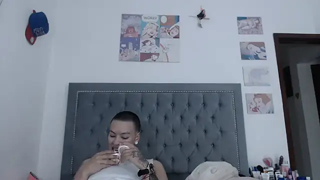 dulce maria x online show from March 16, 3:47 am