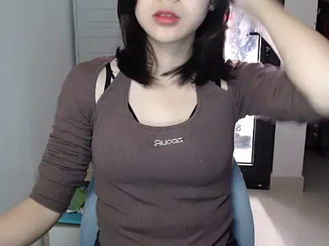 Snapshot of Bigg_Pussyy_Catt chatting on December 28, 3:58 am Bigg Pussyy Catt online show from December 28, 3:58 am