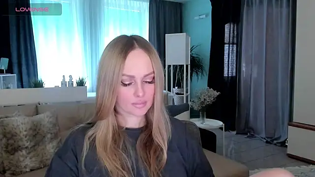 Libby Nora online show from February 18, 8:49 am