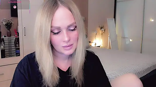 Libby Nora online show from February 19, 10:33 am