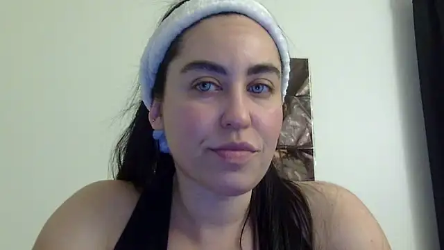 WetFlower69 online show from June 8, 1:28 am