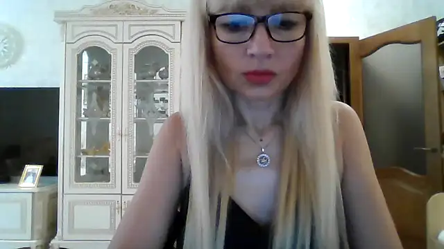 Snapshot of BarbaraKim chatting on July 21, 10:39 am BarbaraKim online show from July 21, 10:39 am