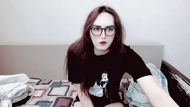 Snapshot of MinniMaksy chatting on May 31, 7:15 am MinniMaksy online show from May 31, 7:15 am