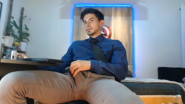 Andrew 4  online show from February 18, 1:23 am