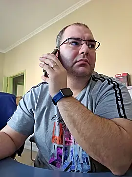 Andrew1900529 online show from February 7, 10:50 am