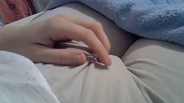 Snapshot of perescam chatting on May 8, 3:23 am perescam online show from May 8, 3:23 am