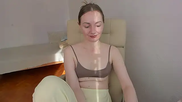 Snapshot of CandyAshley chatting on June 6, 4:06 am CandyAshley online show from June 6, 4:06 am
