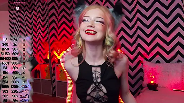 Snapshot of Misamane chatting on January 15, 7:23 pm Misamane online show from January 15, 7:23 pm