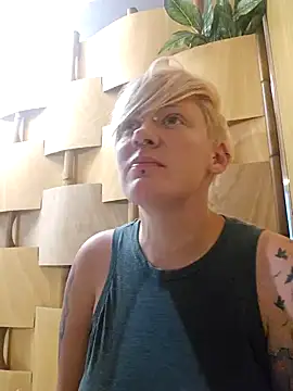 Snapshot of PinkTheHawk chatting on February 9, 6:58 pm PinkTheHawk online show from February 9, 6:58 pm