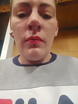 Snapshot of PinkTheHawk chatting on October 12, 3:16 am PinkTheHawk online show from October 12, 3:16 am