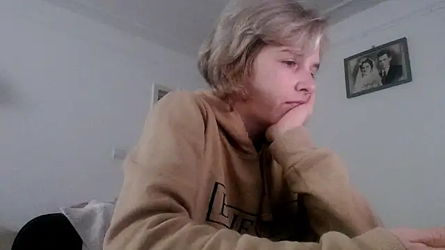 SexxyLety online show from November 4, 7:29 am