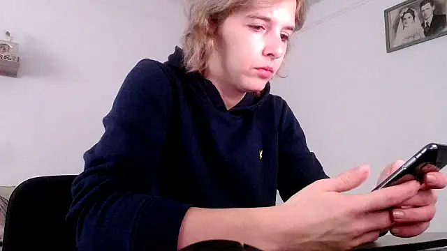 SexxyLety online show from December 4, 7:39 am