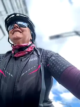 emma tour online show from December 1, 2:55 pm