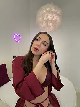 Snapshot of Rileysim88 chatting on February 24, 8:45 am Rileysim88 online show from February 24, 8:45 am