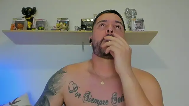 camilo restrepo21 online show from March 26, 1:44 am