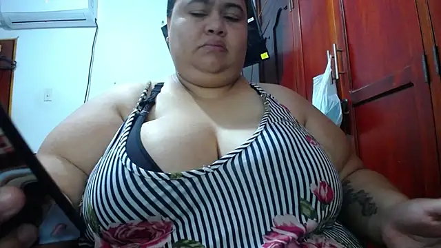 Snapshot of hotlesby4uxxx chatting on April 23, 1:57 pm hotlesby4uxxx online show from April 23, 1:57 pm