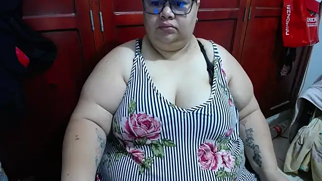 Snapshot of hotlesby4uxxx chatting on May 23, 1:48 pm hotlesby4uxxx online show from May 23, 1:48 pm