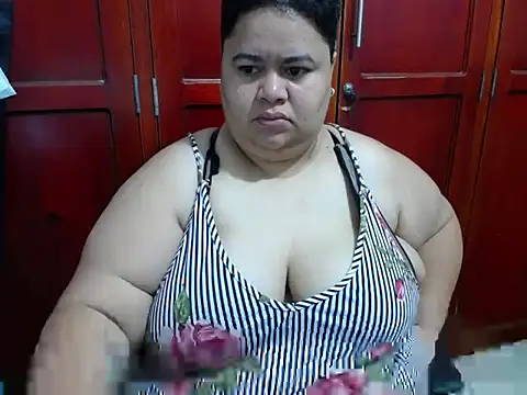 Snapshot of hotlesby4uxxx chatting on June 23, 1:53 pm hotlesby4uxxx online show from June 23, 1:53 pm