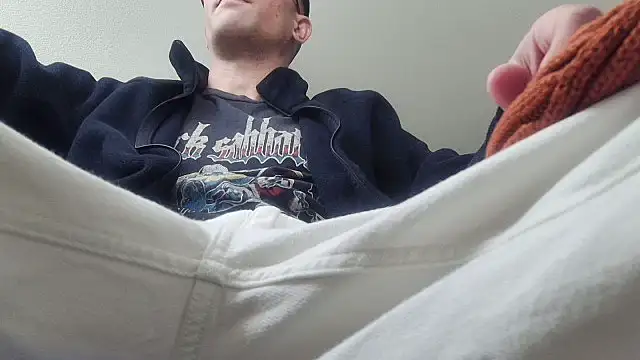 Snapshot of SebastianReiss chatting on July 1, 3:41 am SebastianReiss online show from July 1, 3:41 am
