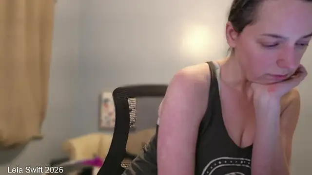 LeiaSwift online show from February 22, 1:07 am