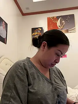 Snapshot of Tightwetholesxx chatting on November 27, 1:24 pm Tightwetholesxx online show from November 27, 1:24 pm