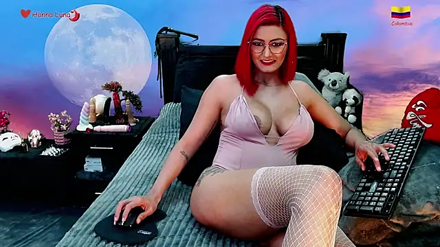 Hanna Luna online show from January 15, 7:57 am