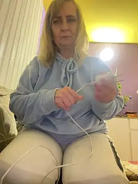 Irina2909xh online show from February 1, 9:46 pm